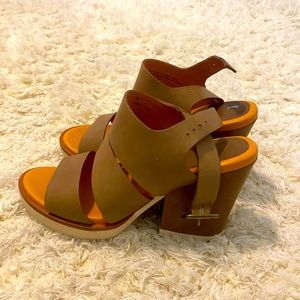 Kork-Ease Gray and tan heels